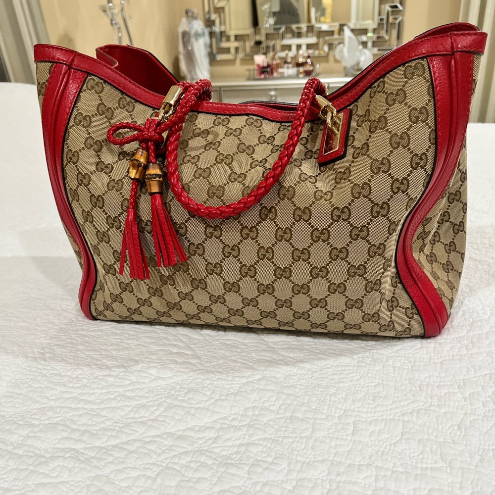 🔥🔥🔥Gucci Duffle Bag